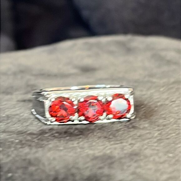 Mozambique Garnet 3.25 ctw 3 Stone Men's Ring in Stainless Steel - Picture 8 of 13